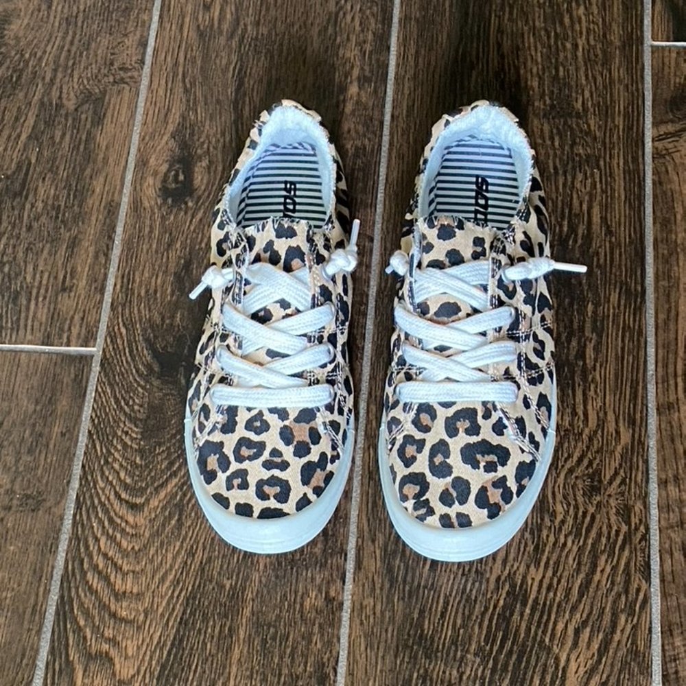 NWOT Leopard Print Sneakers - Picture 5 of 6